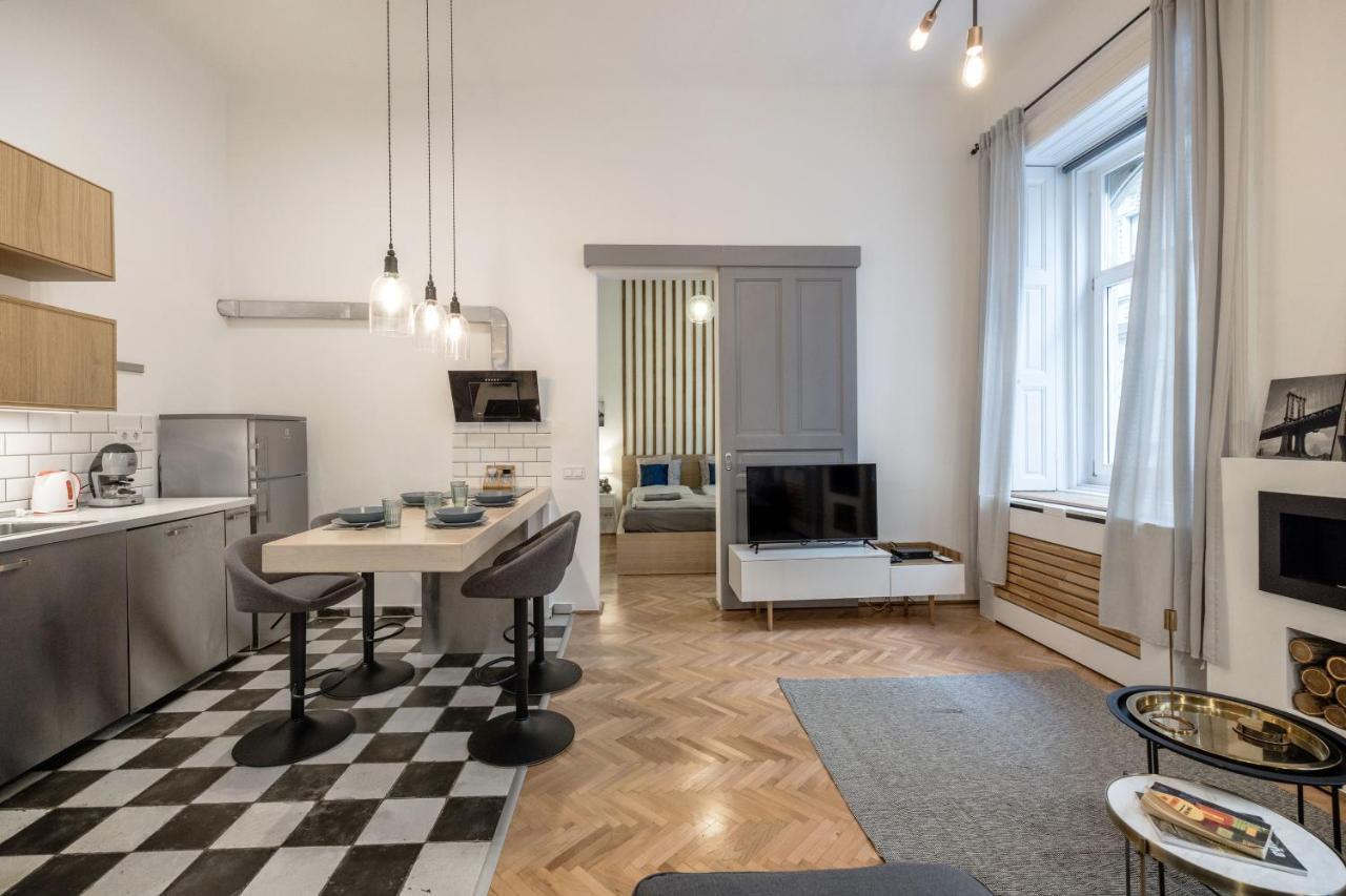 Industrial Fantasy Apartment Budapest Exterior foto